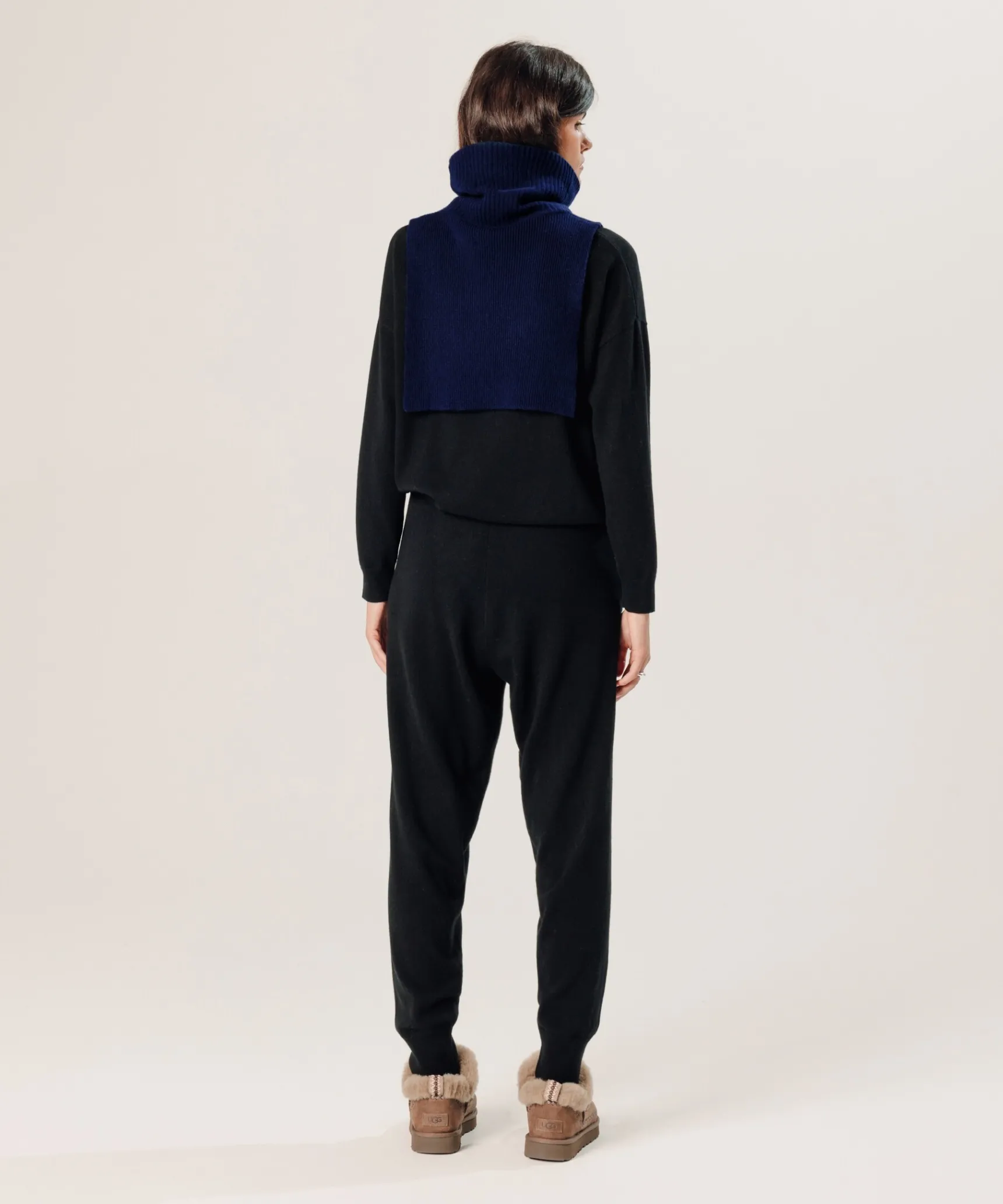 Hot Rodier Col en cachemire bleu marine