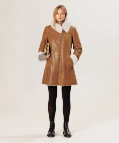New Rodier Manteau capuche en peau lainée marron camel