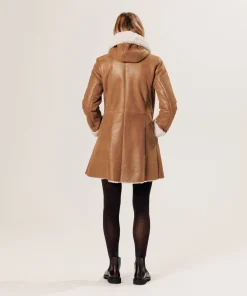 New Rodier Manteau capuche en peau lainée marron camel