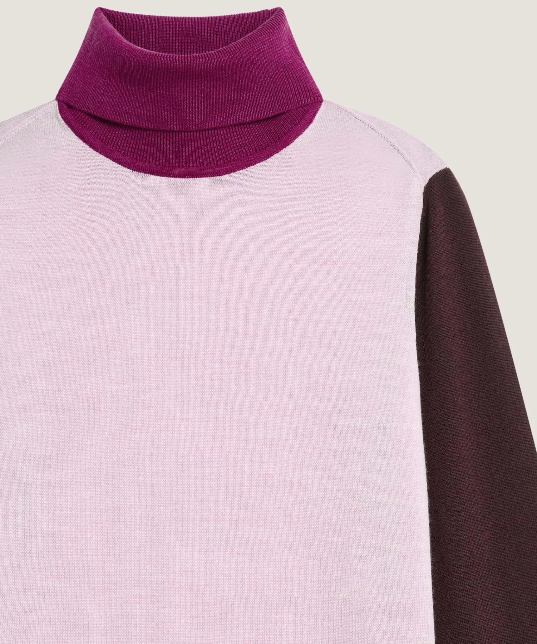 Rodier Pull col roulé color block en laine mérinos rose pâle