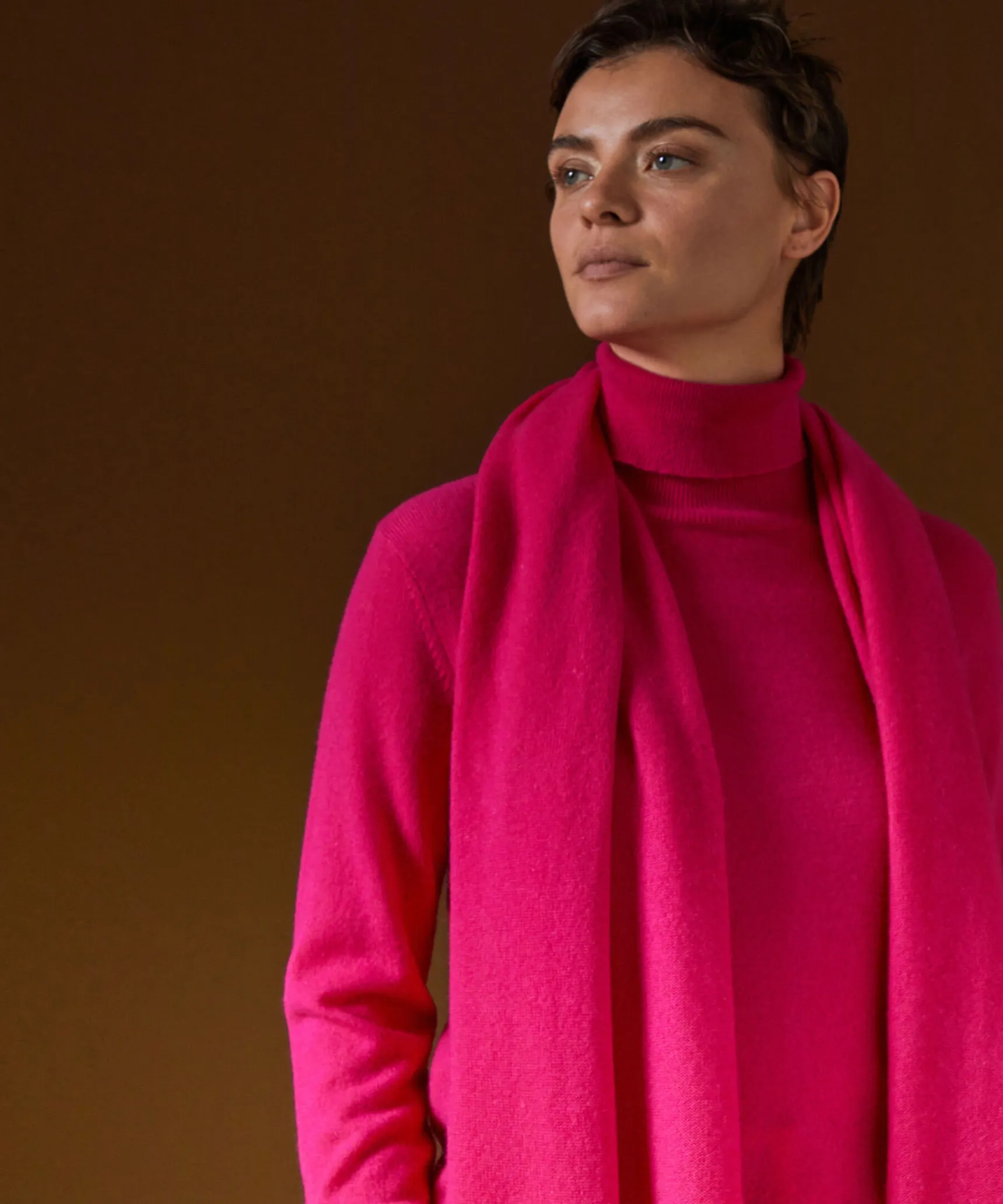 Rodier Pull col roulé en cachemire rose tonique