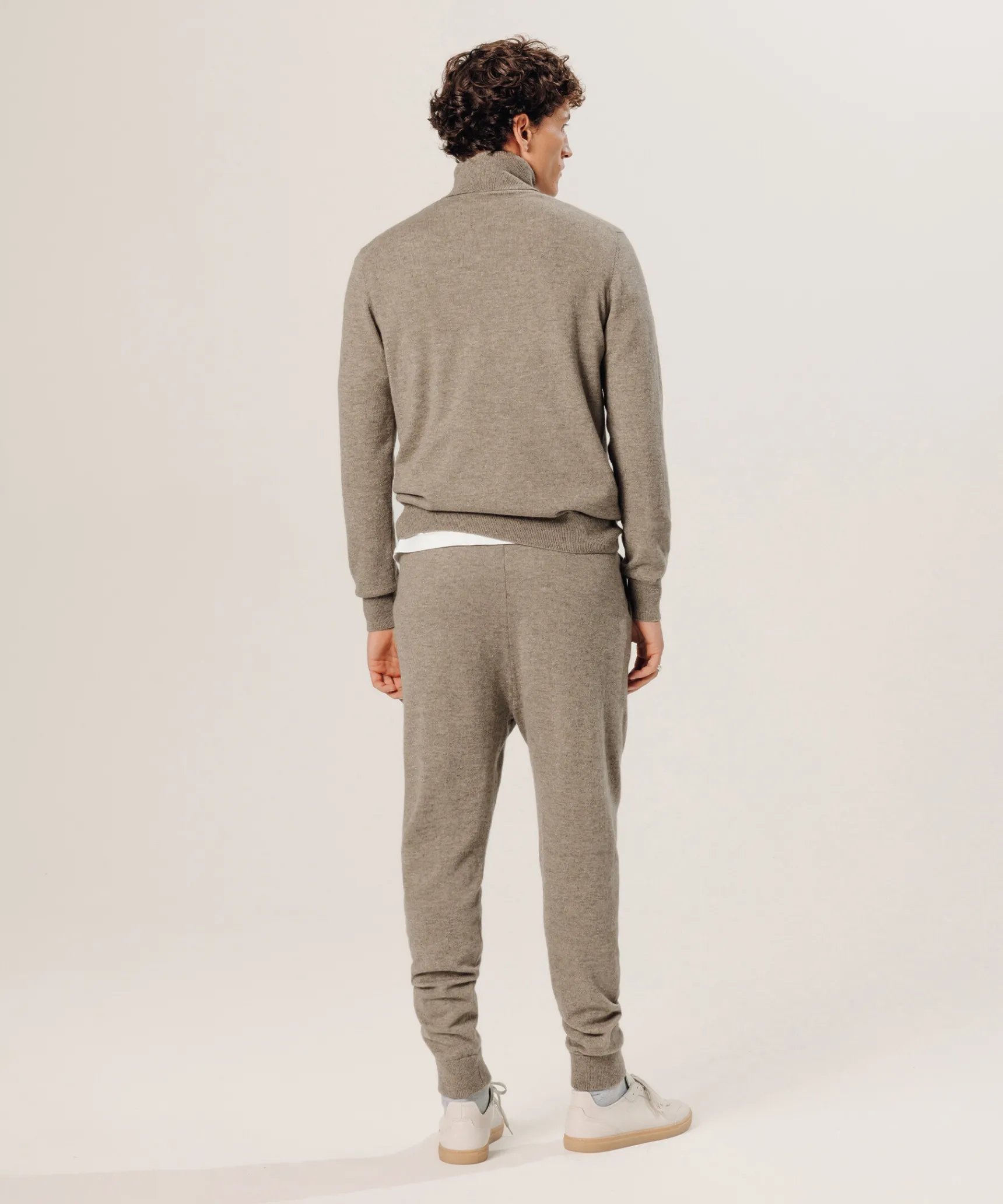 Hot Rodier Pull col roulé en cachemire beige