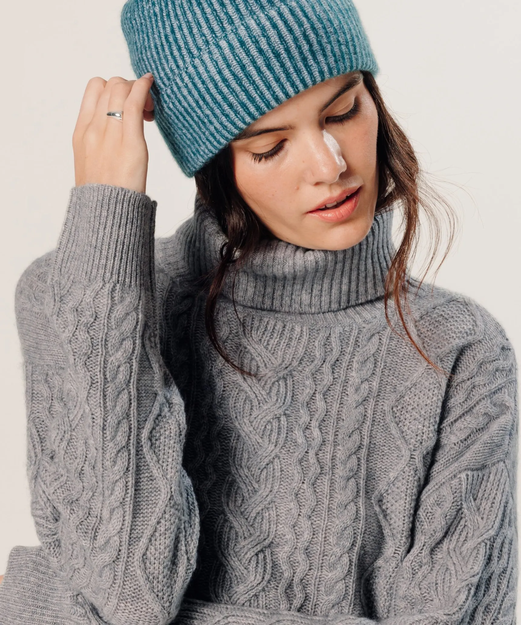 Sale Rodier Pull col roulé torsadé en cachemire gris clair