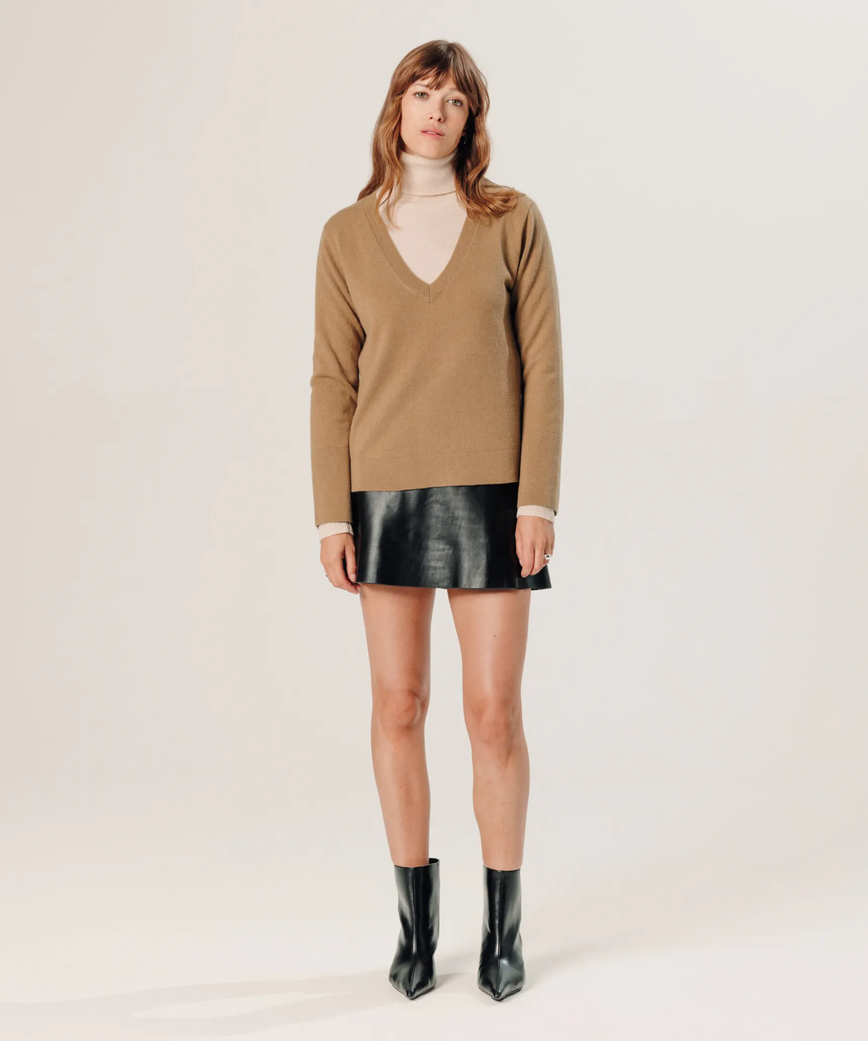 Sale Rodier Pull col V en cachemire marron camel