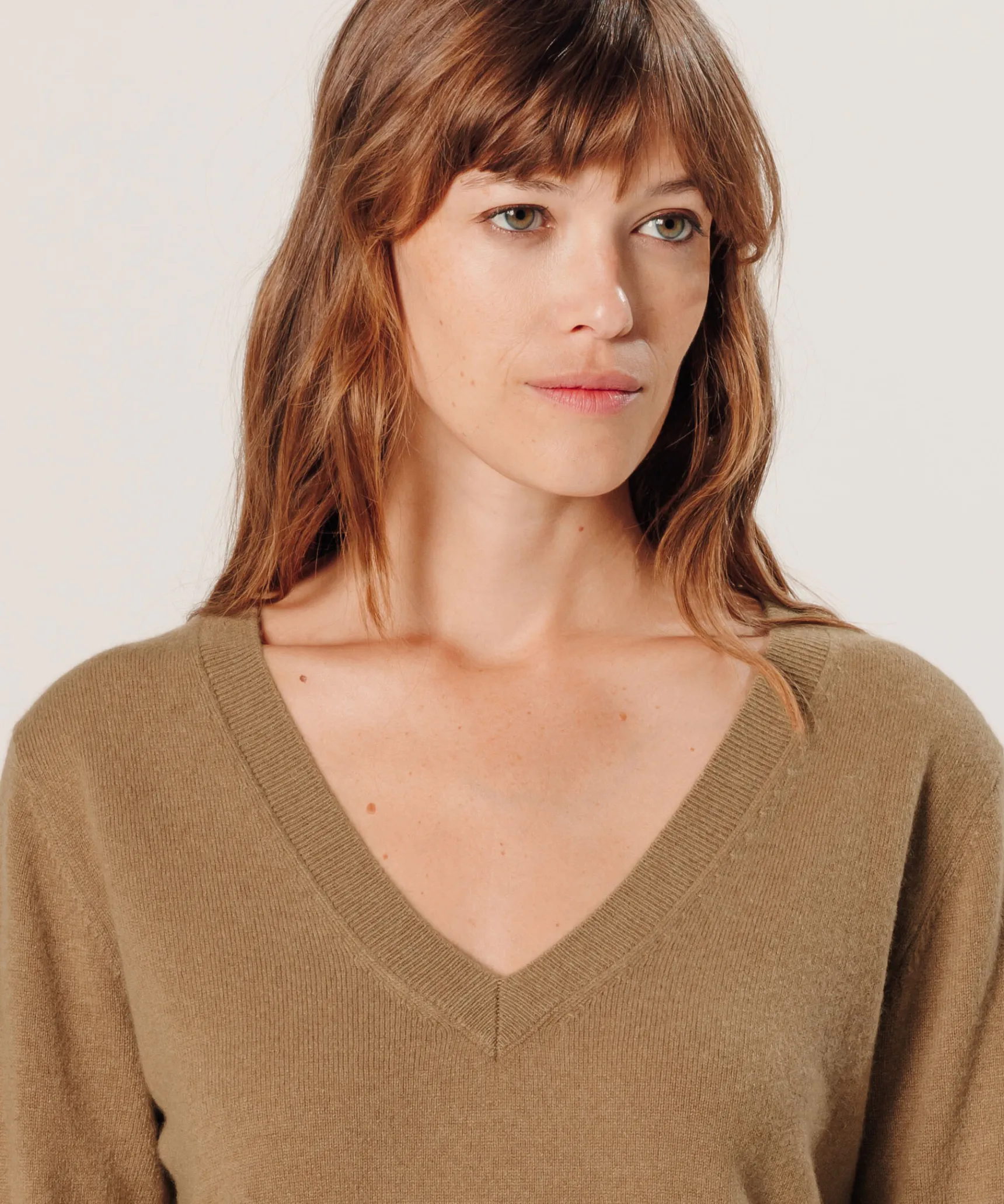 Sale Rodier Pull col V en cachemire marron camel