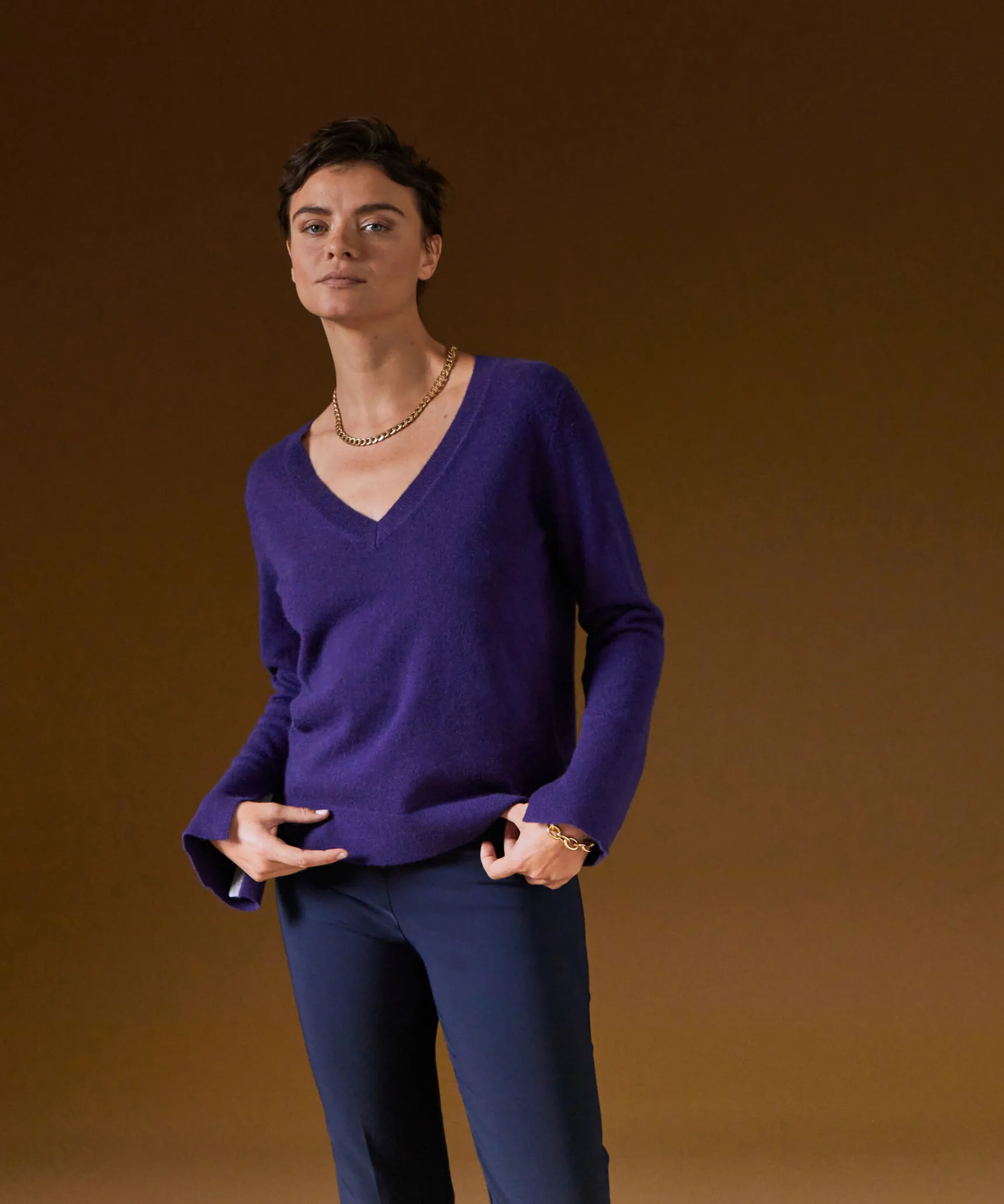 Rodier Pull col V en cachemire violet foncé
