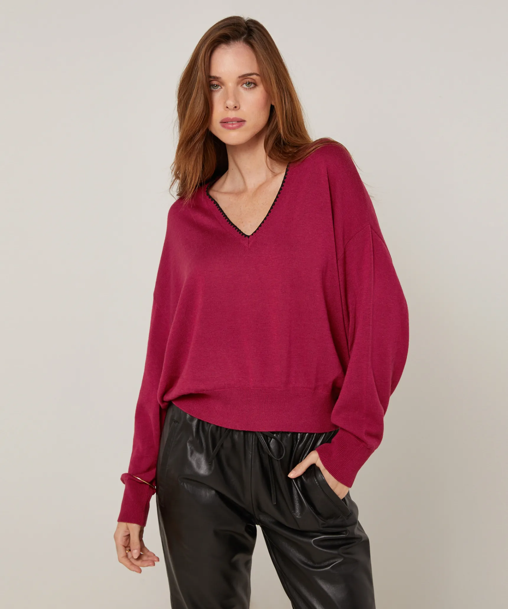 Clearance Rodier Pull col V en maille fine rouge grenat