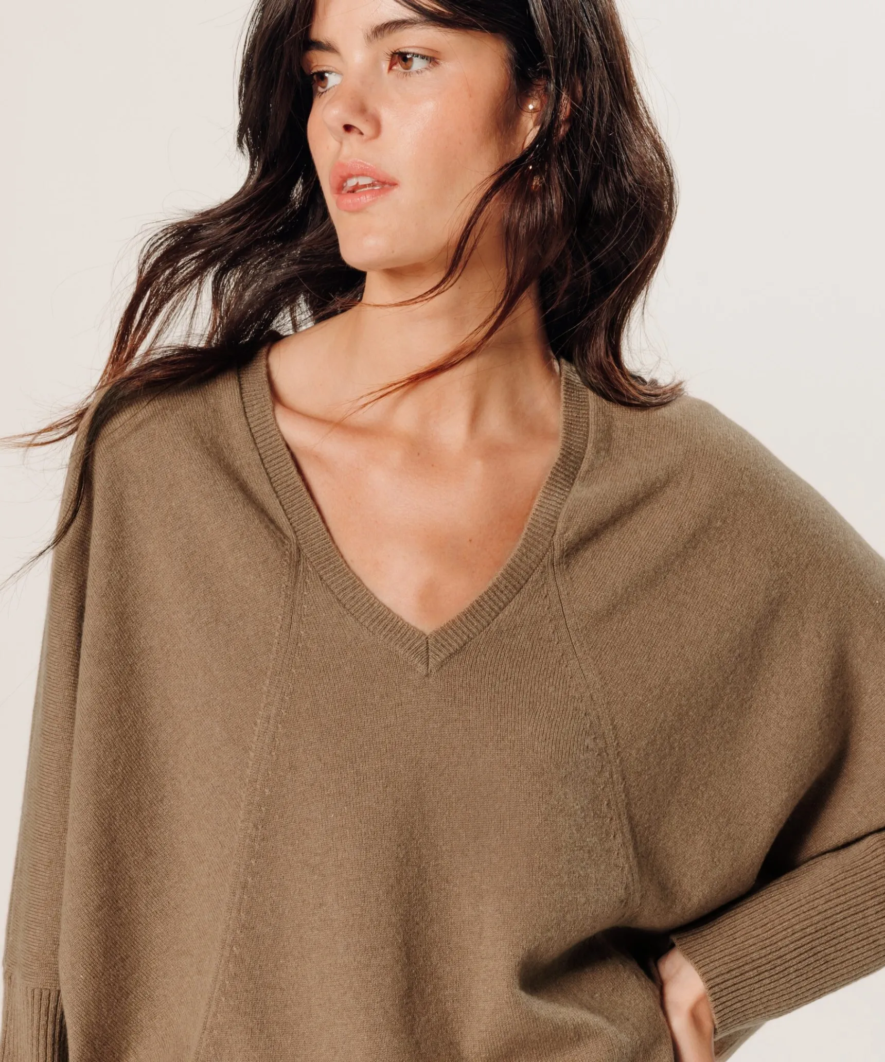 Hot Rodier Pull col V oversize en cachemire marron camel