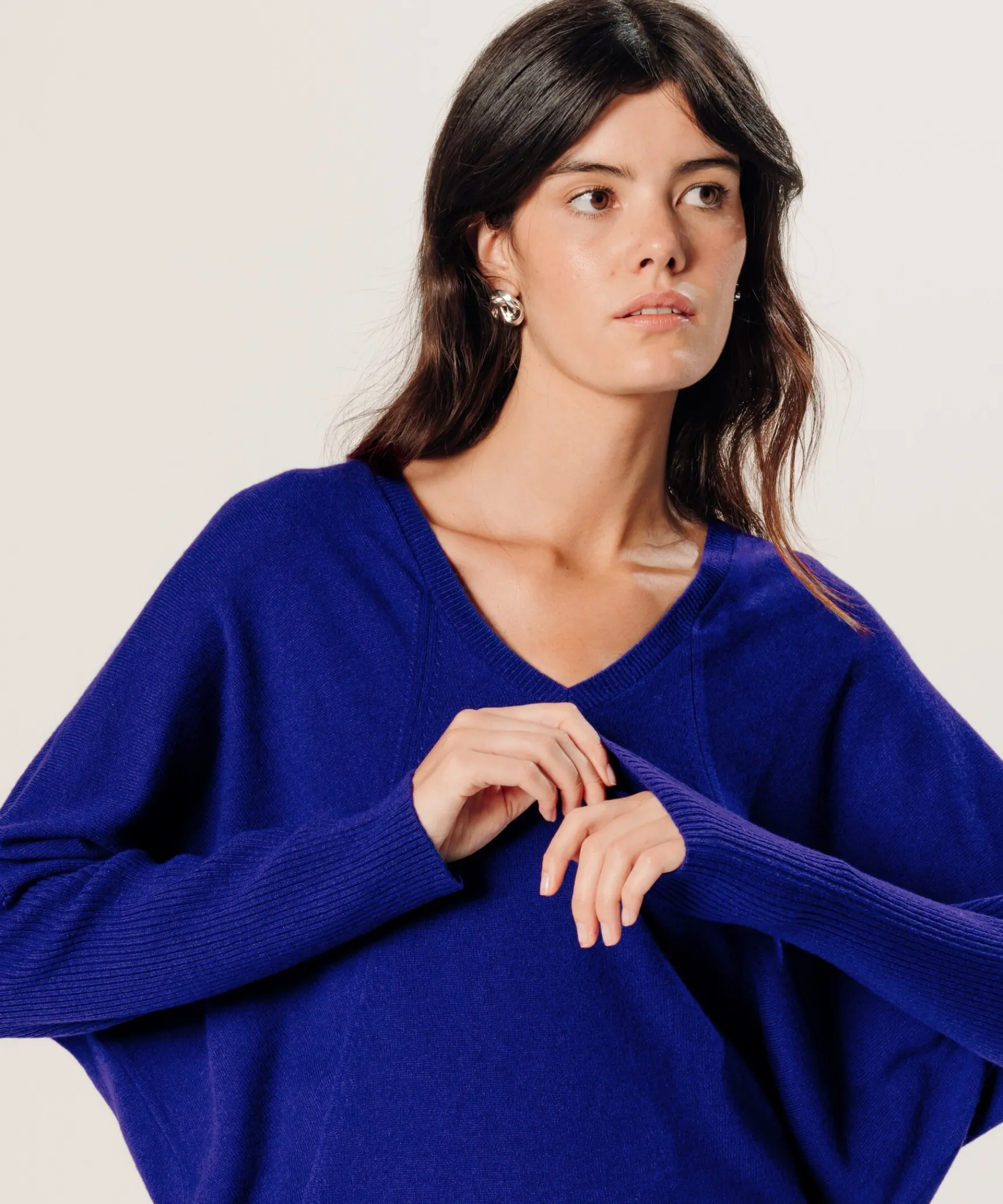 Outlet Rodier Pull col V oversize en cachemire bleu outremer