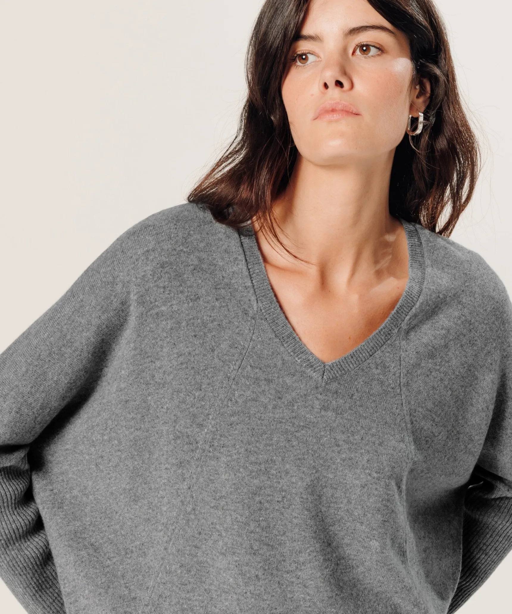 Sale Rodier Pull col V oversize en cachemire gris perle